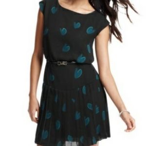 LOFT  Heart print pleated dress